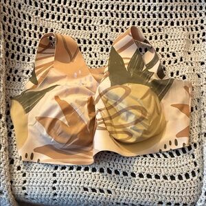 Knix Peach and Tan Bra